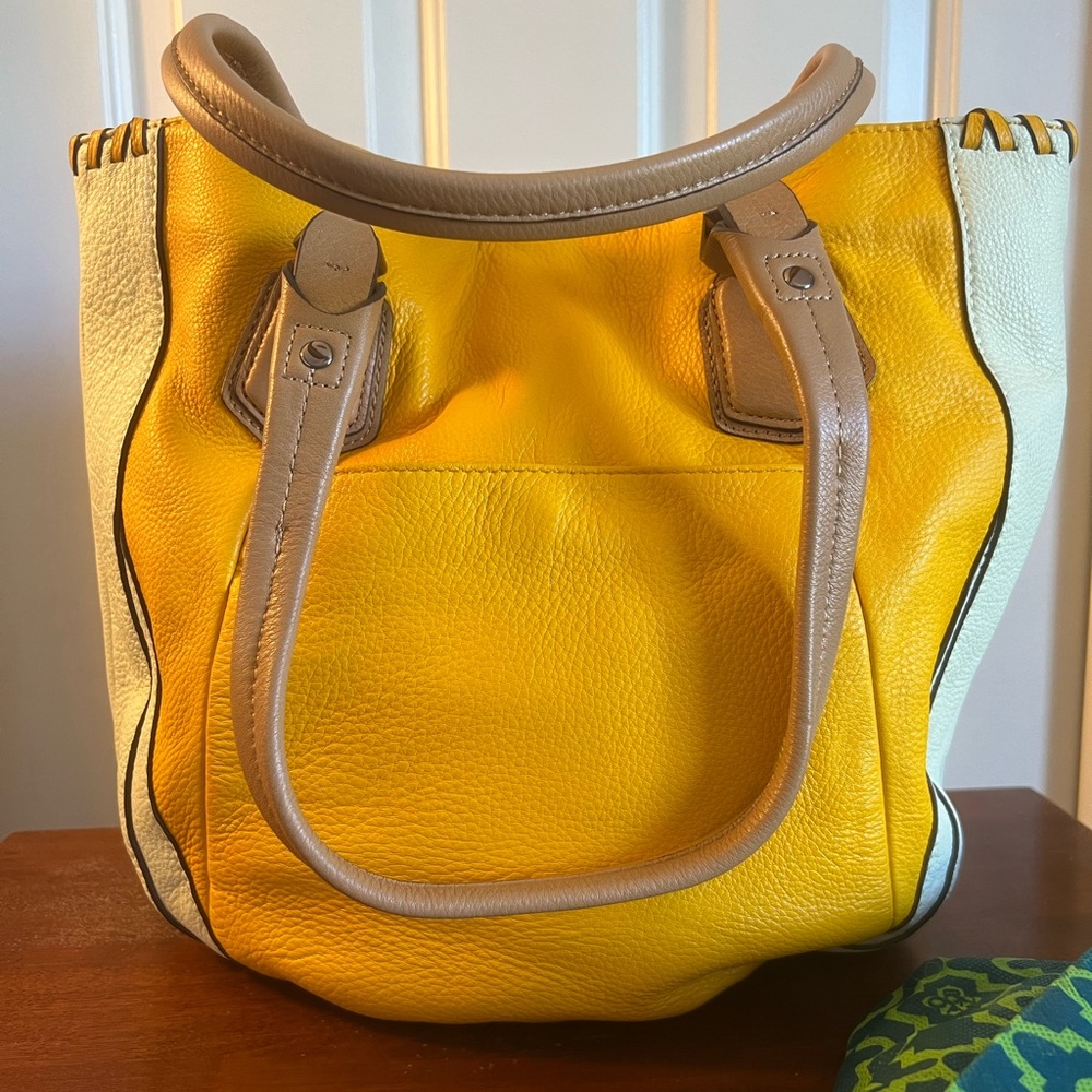 Leather shoulder bag - Picture 3 of 5